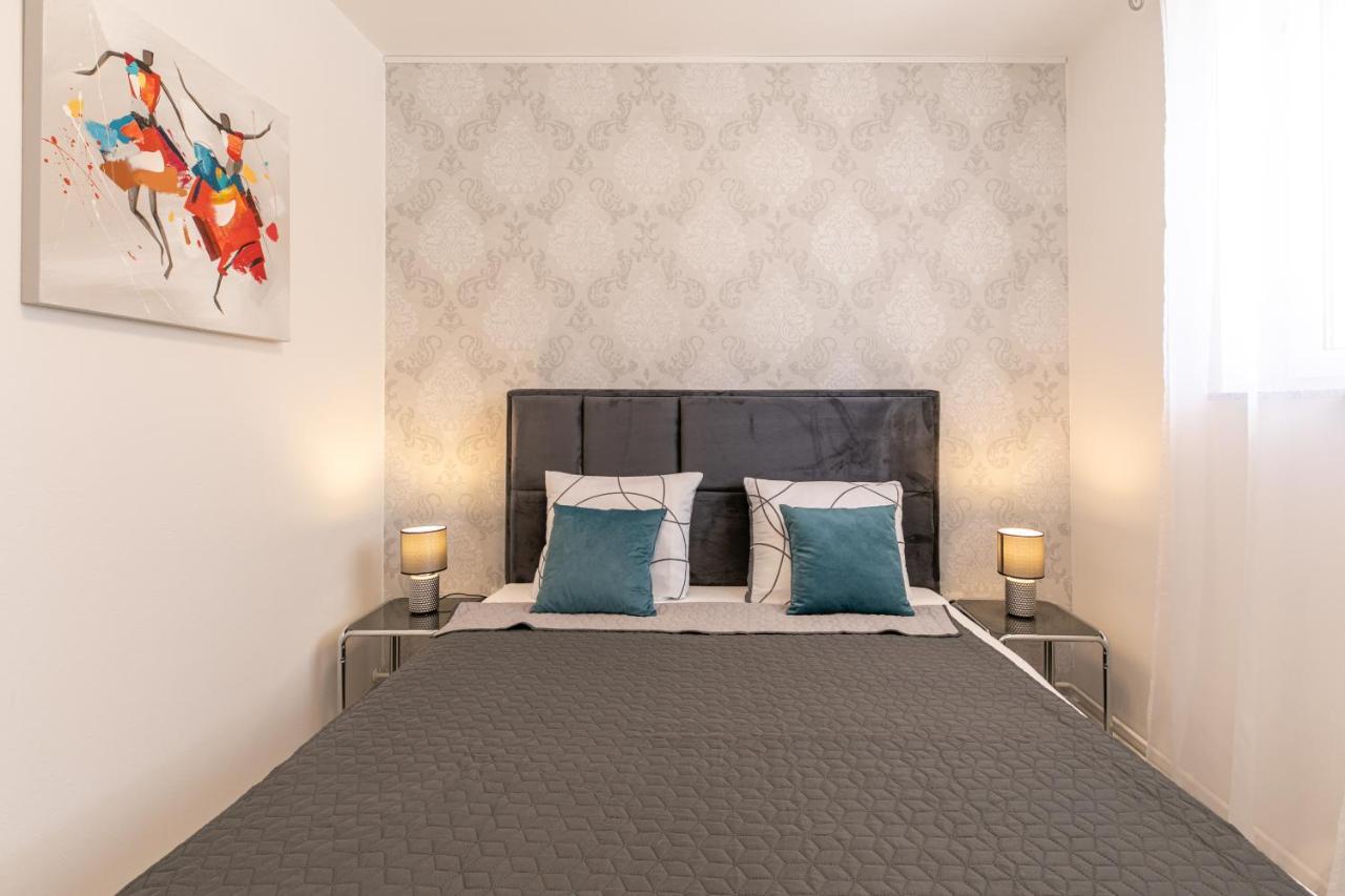 Apartments Tina Stinjan Pula Ngoại thất bức ảnh