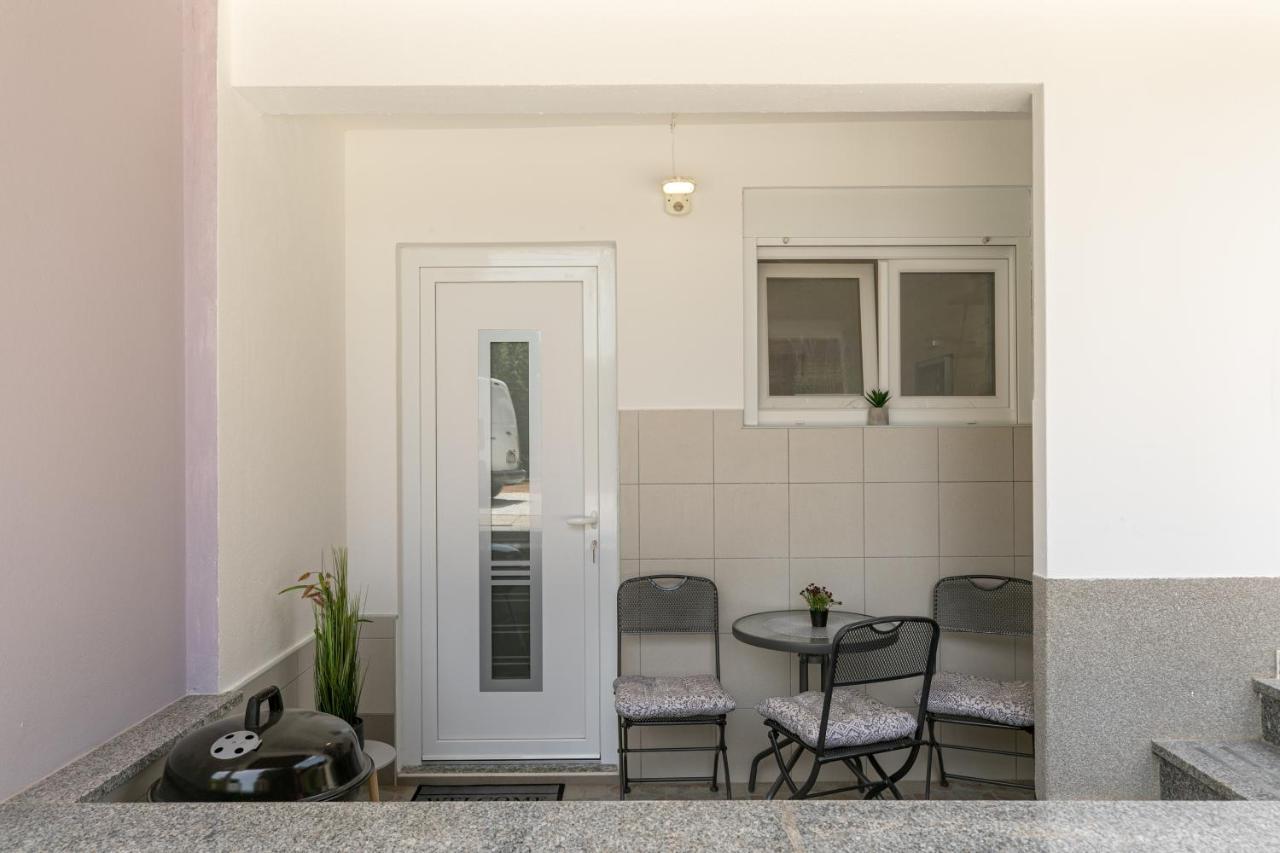 Apartments Tina Stinjan Pula Ngoại thất bức ảnh