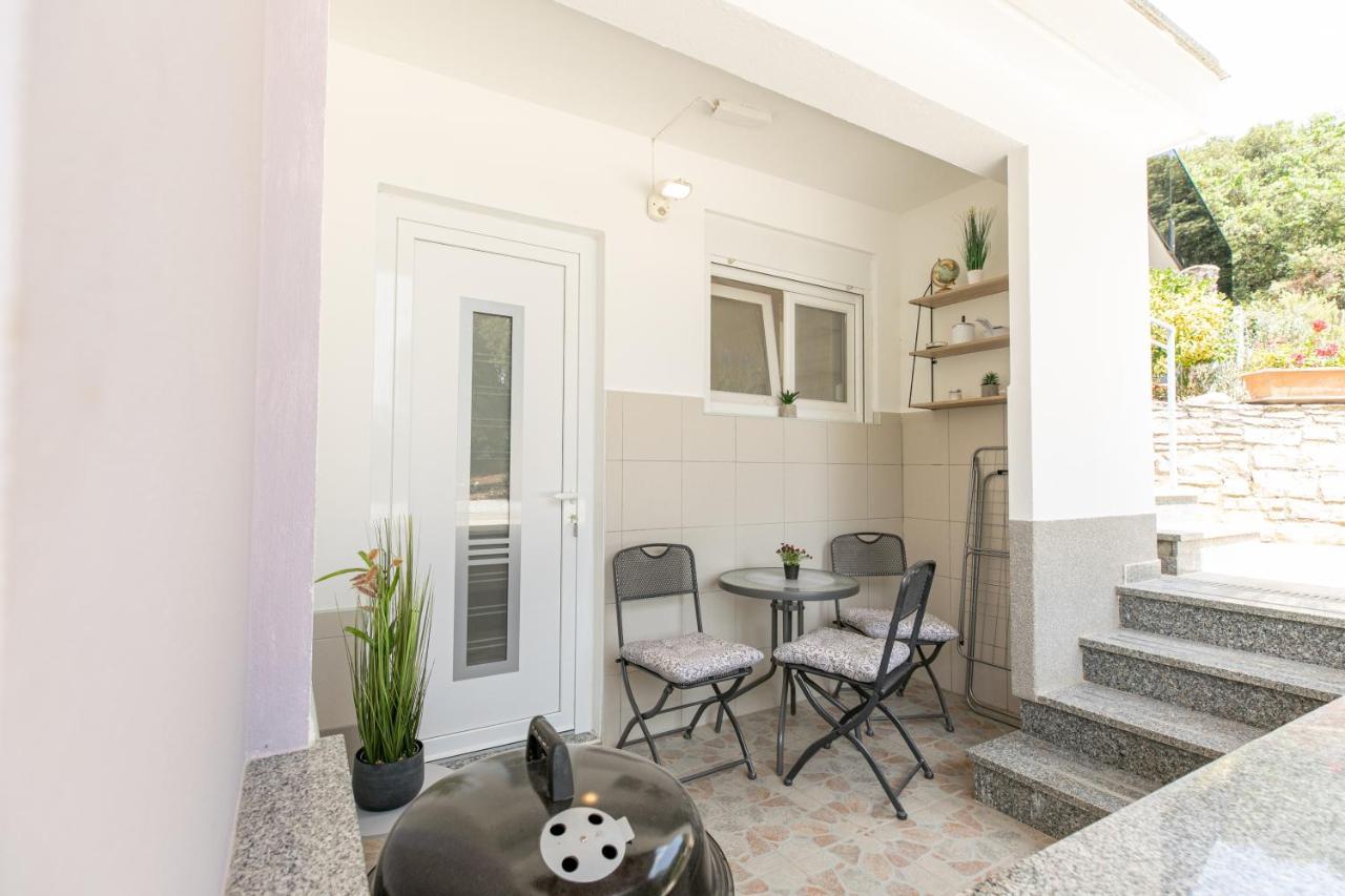 Apartments Tina Stinjan Pula Ngoại thất bức ảnh