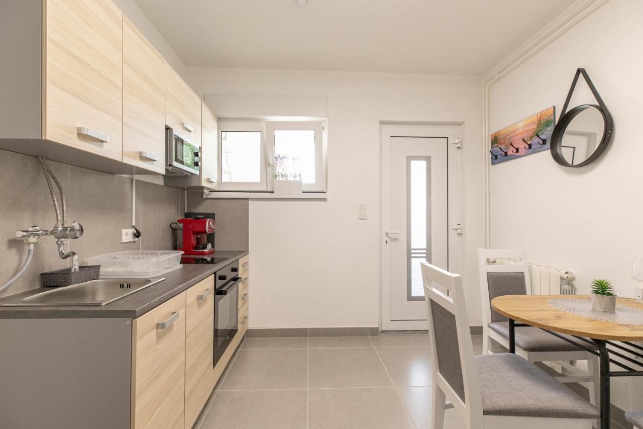 Apartments Tina Stinjan Pula Ngoại thất bức ảnh