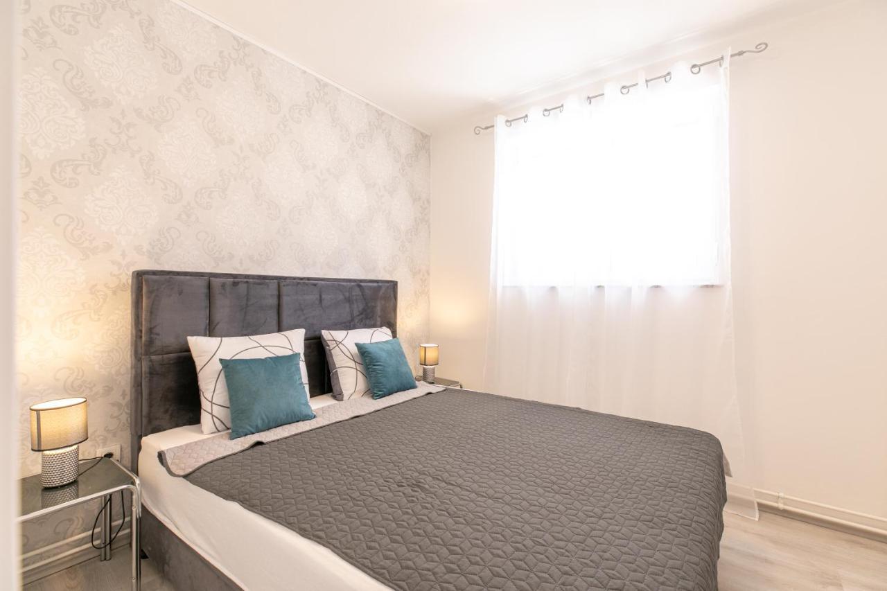 Apartments Tina Stinjan Pula Ngoại thất bức ảnh