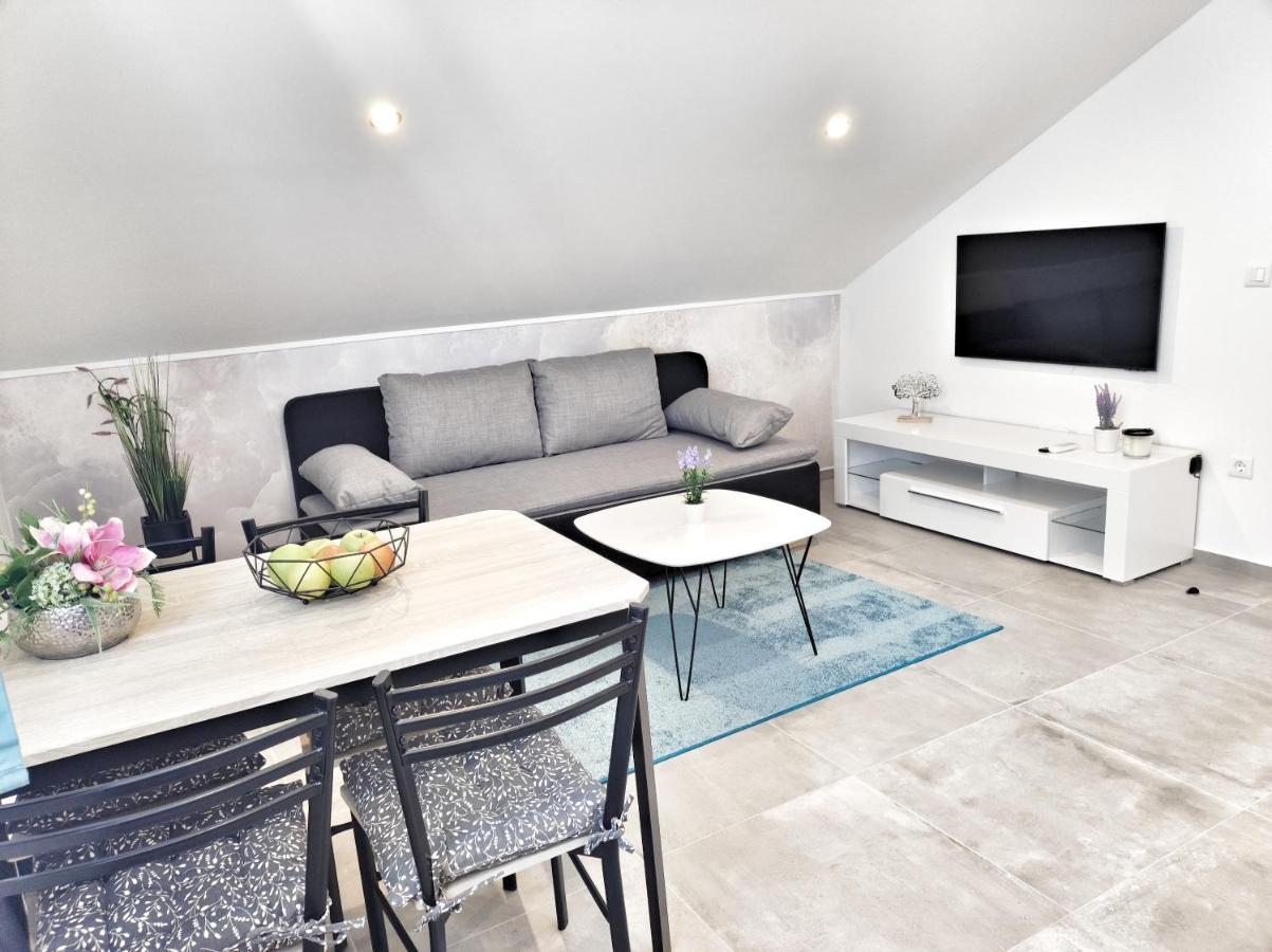 Apartments Tina Stinjan Pula Ngoại thất bức ảnh